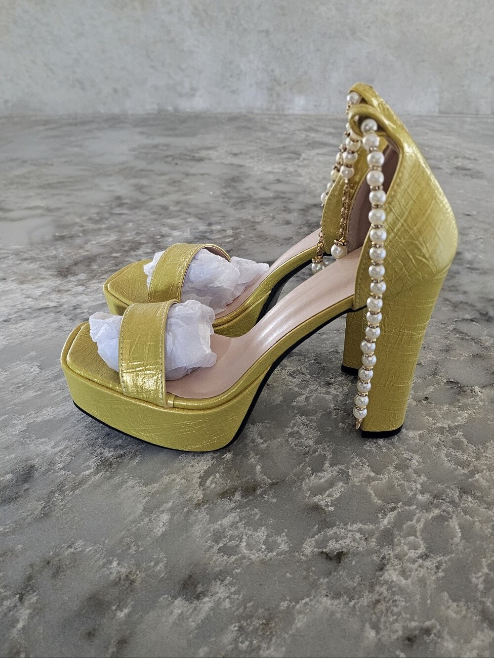 Yellow Crocodile Platform Heels Pearl Ankle Strap Chunky Block Sandals Size 9